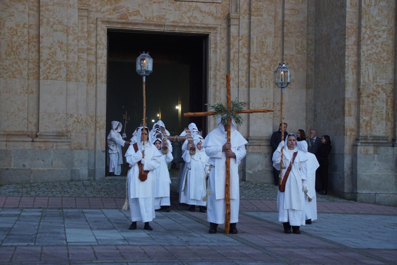 María Nuestra Madre y el Cristo del Amor y de la Paz en la procesión de la Semana Santa 2026 en Salamanca