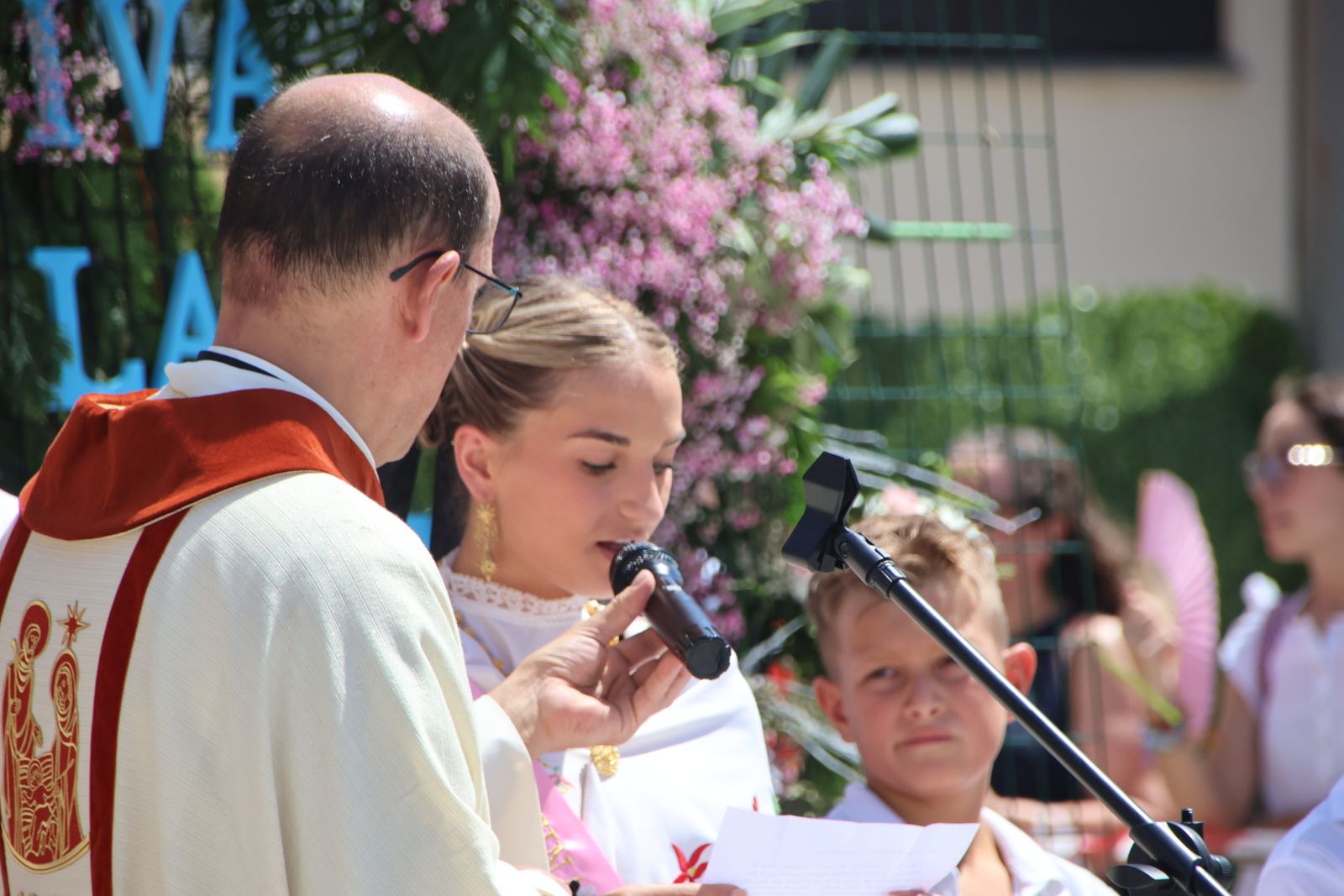 Procesión y ofrenda floral en honor de Nuestra Señora de la Asunción en Guijuelo