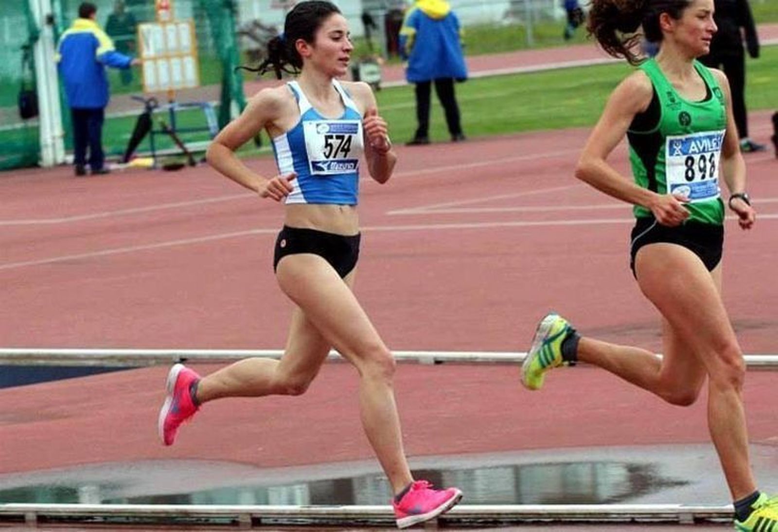 La zamorana Lara Arias se impone en los diez kilómetros “Ciudad de León”