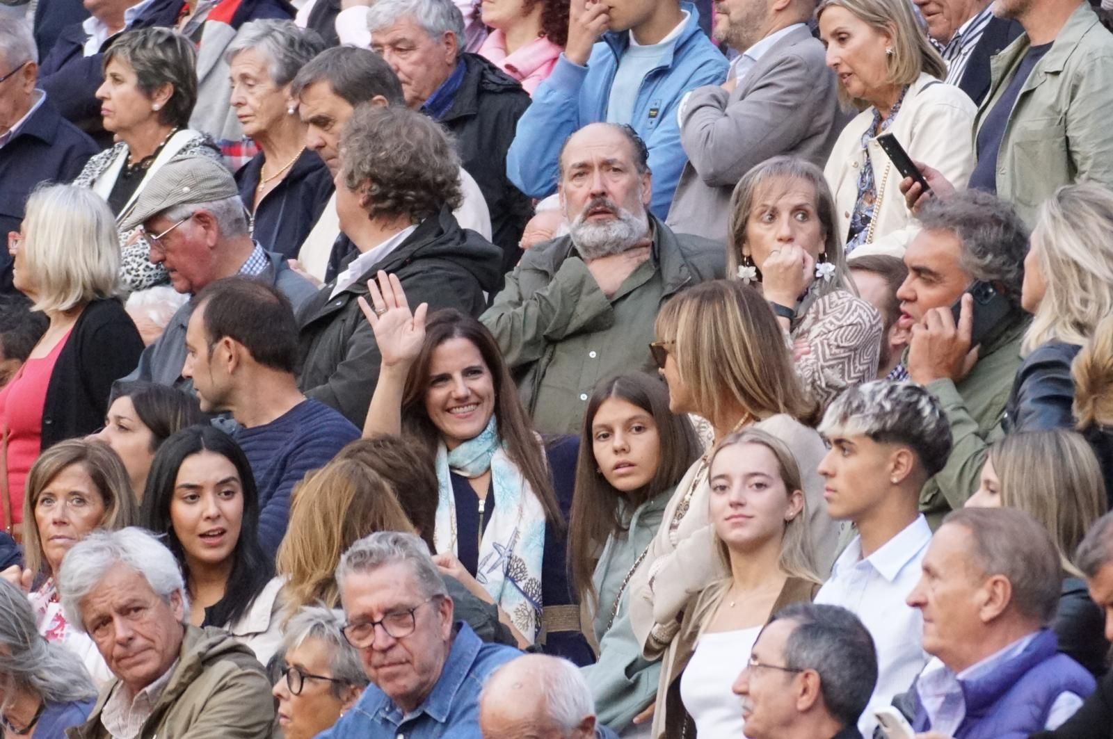 resumen-fotografico-del-ambiente-en-los-tendidos-de-la-glorieta-durante-la-corrida-de-garcigrande-20-de-septiembre-de-2024-foto-juanes-21