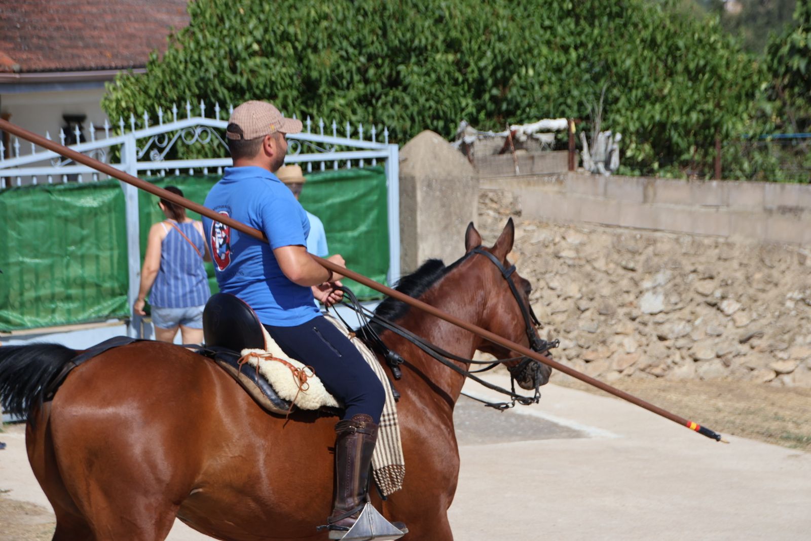 Lumbrales encierro a caballo