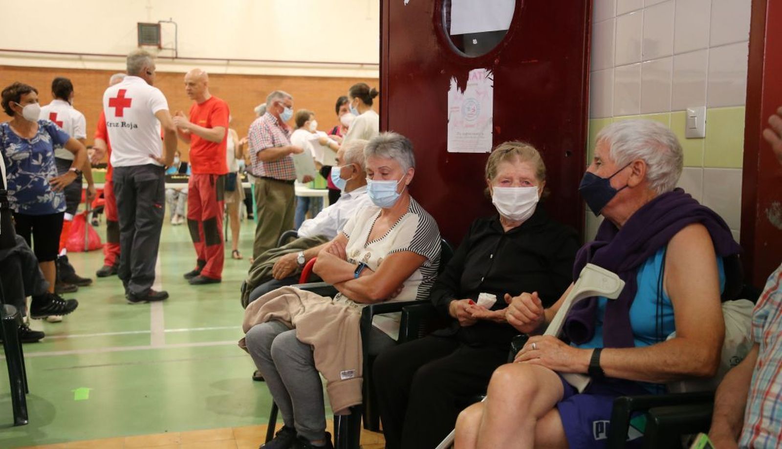 el-incendio-en-la-sierra-de-la-culebra-provoca-la-evacuacion-de-vecinos-de-localidades-cercanas-ical-4-11-1100x632-1