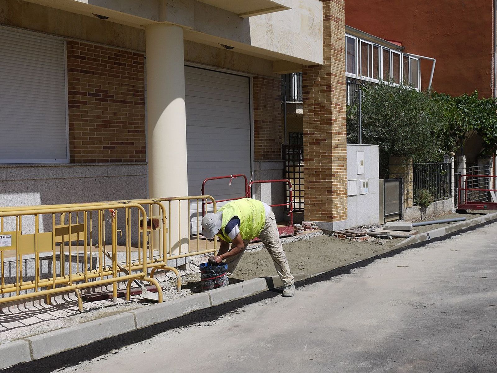 Renovación aceras calles del Oeste 2