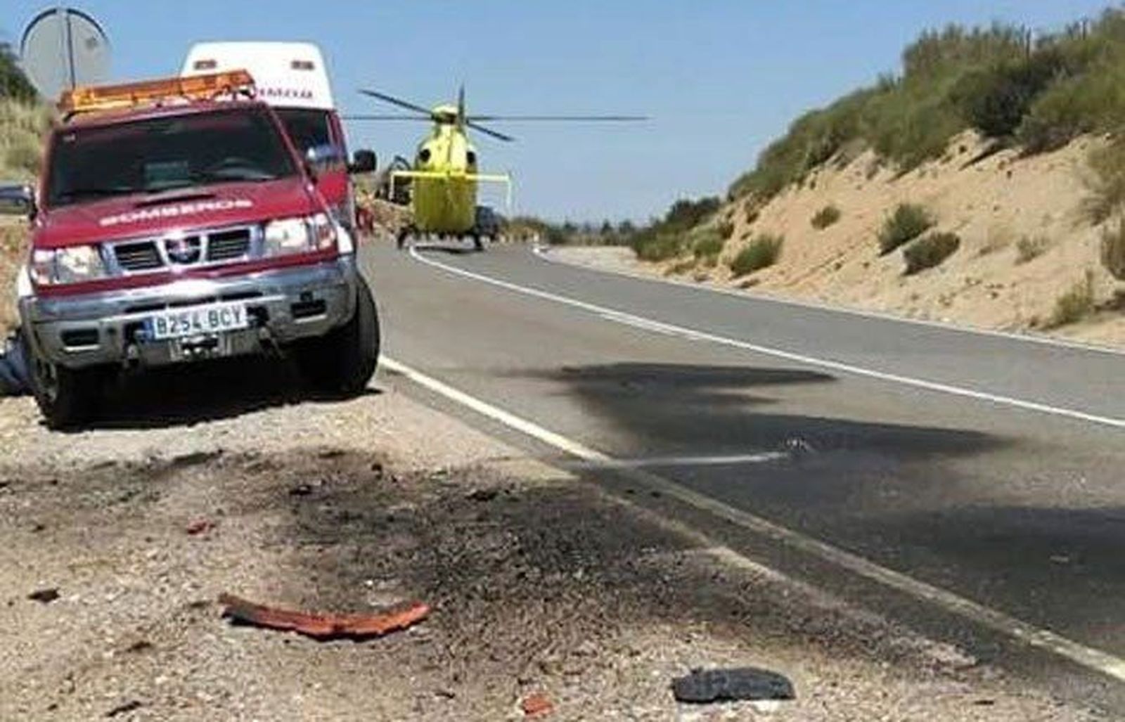 Un motorista muere al chocar contra un turismo