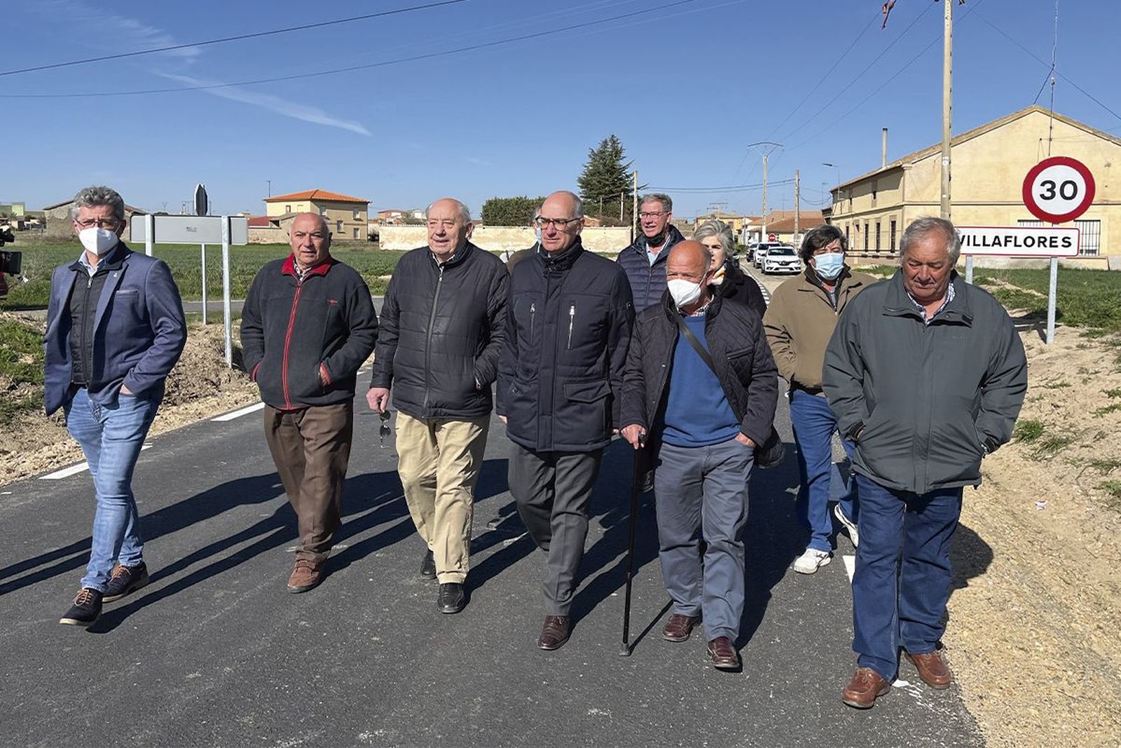 El presidente de la Diputación, Javier Iglesias ha visitado la carretera entre Villaflores y Palaciosrubios