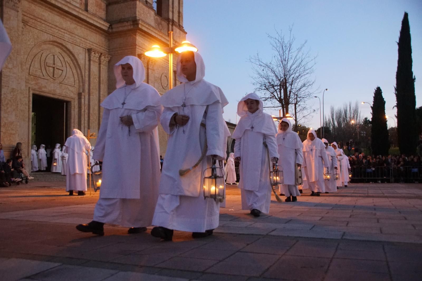 María Nuestra Madre y el Cristo del Amor y de la Paz en la procesión de la Semana Santa 2026 en Salamanca