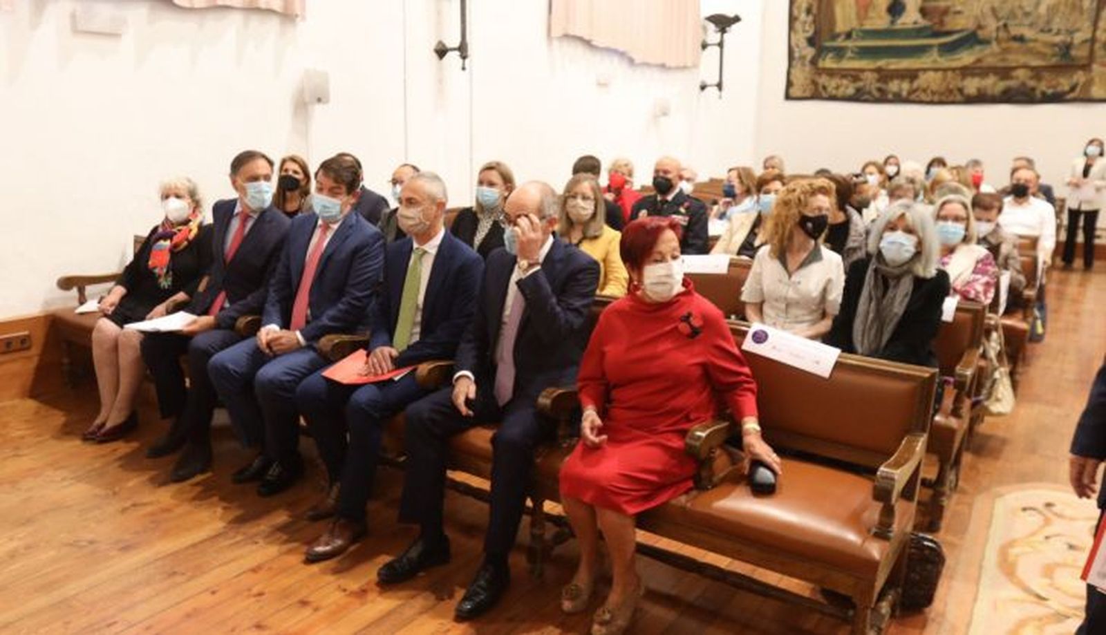 Celebración del 35 aniversario de la Asociación Ayuda a la Mujer “Plaza Mayor” (8)