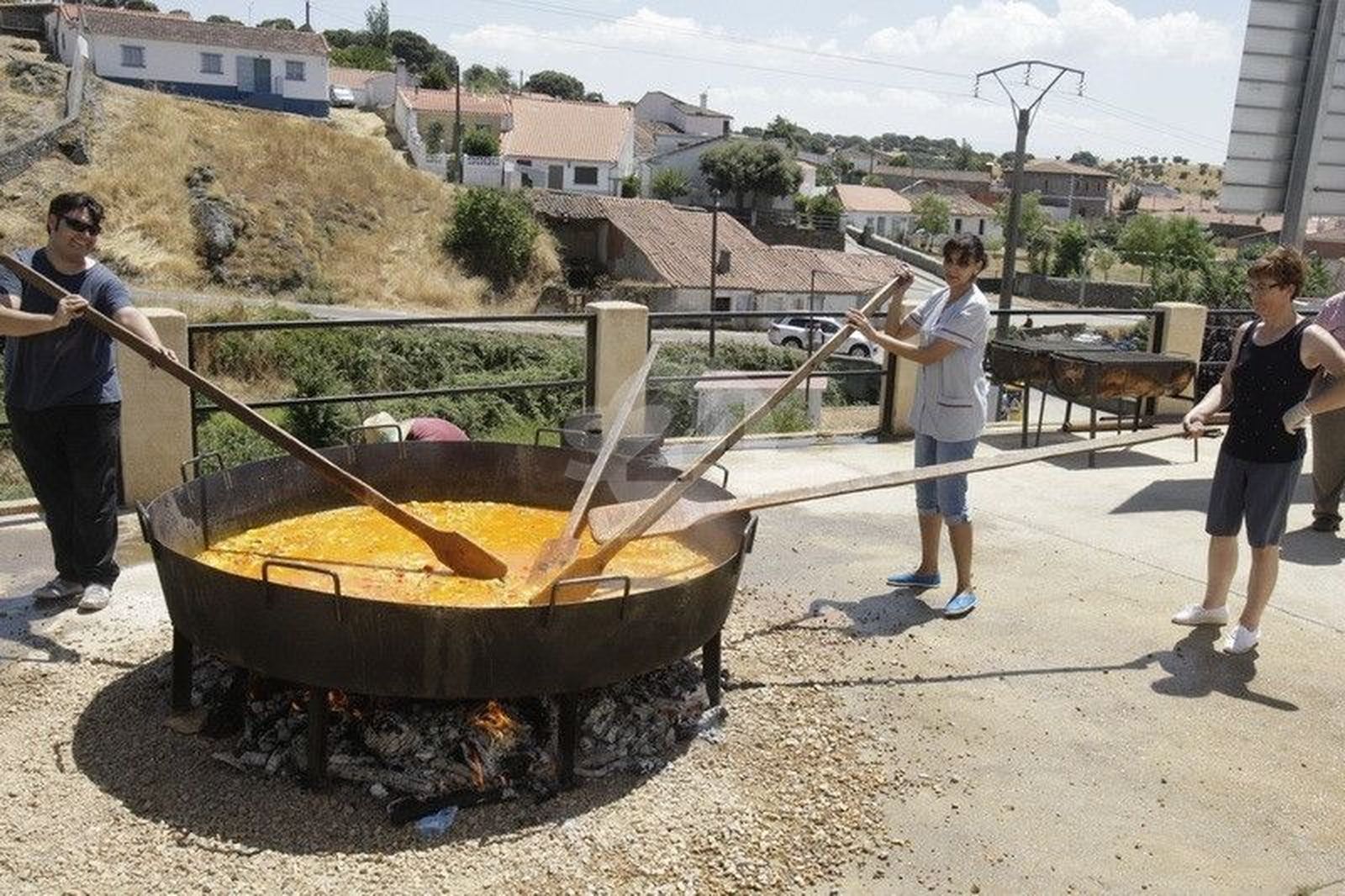 Paella en Frades de la Sierra