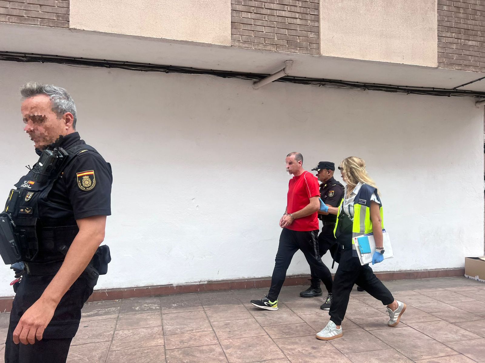 Un detenido en una operación de Policía Nacional en el barrio Vidal (17).jpeg