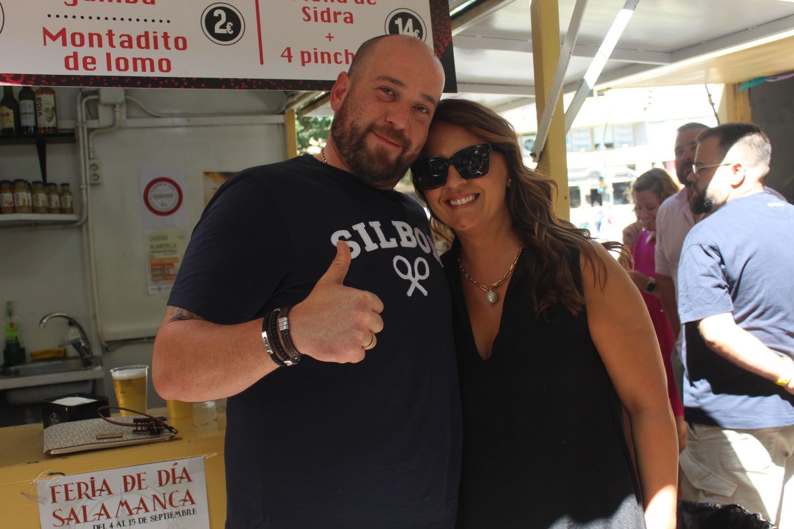 Ambiente en la Feria de Día en el mediodía de este