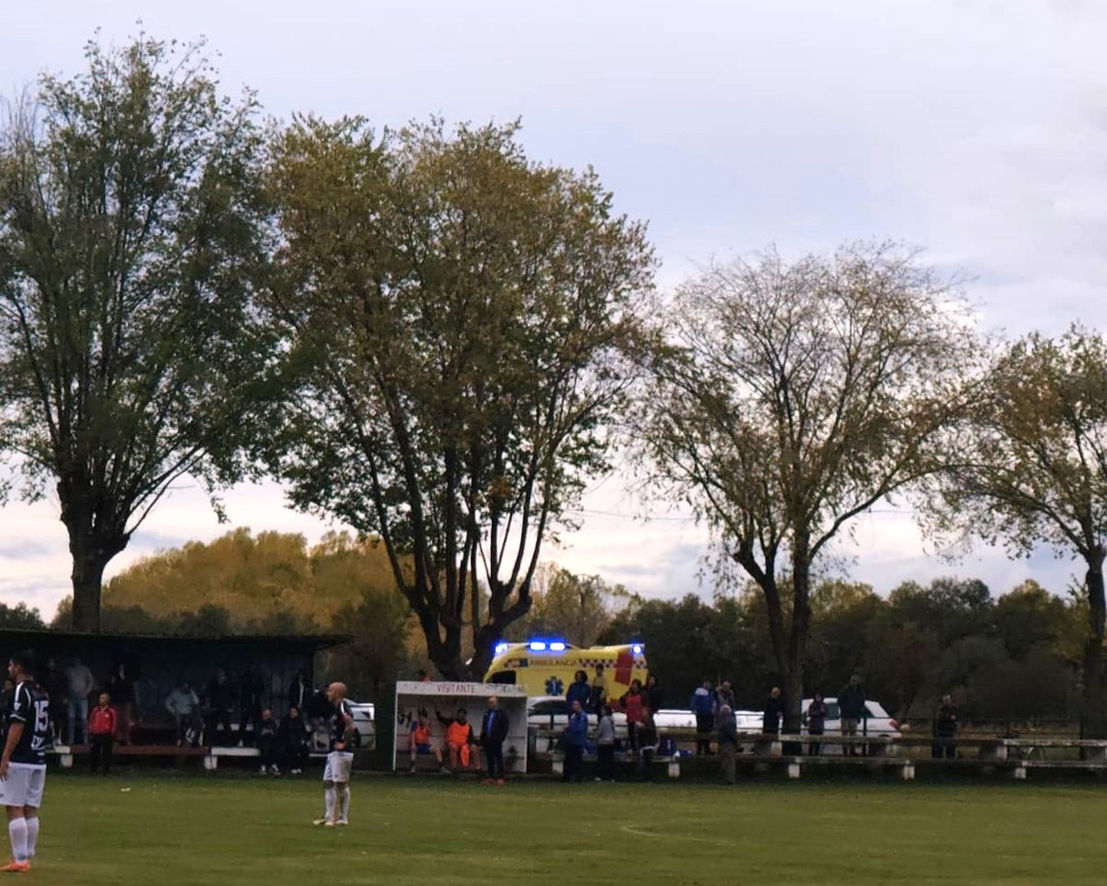 Susto en el fútbol provincial: atendido un joven de 22 años tras un golpe en la cabeza