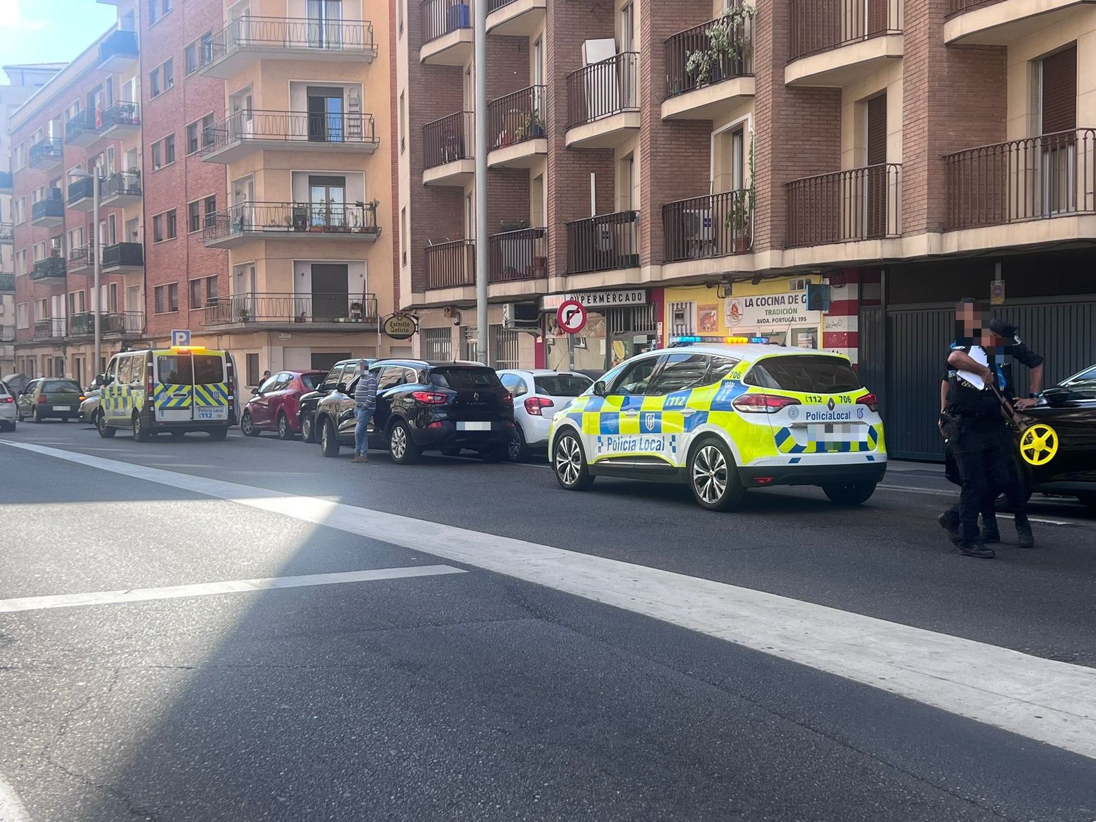 Una mujer de 25 años herida tras ser atropellada por un turismo en la avenida de Portugal
