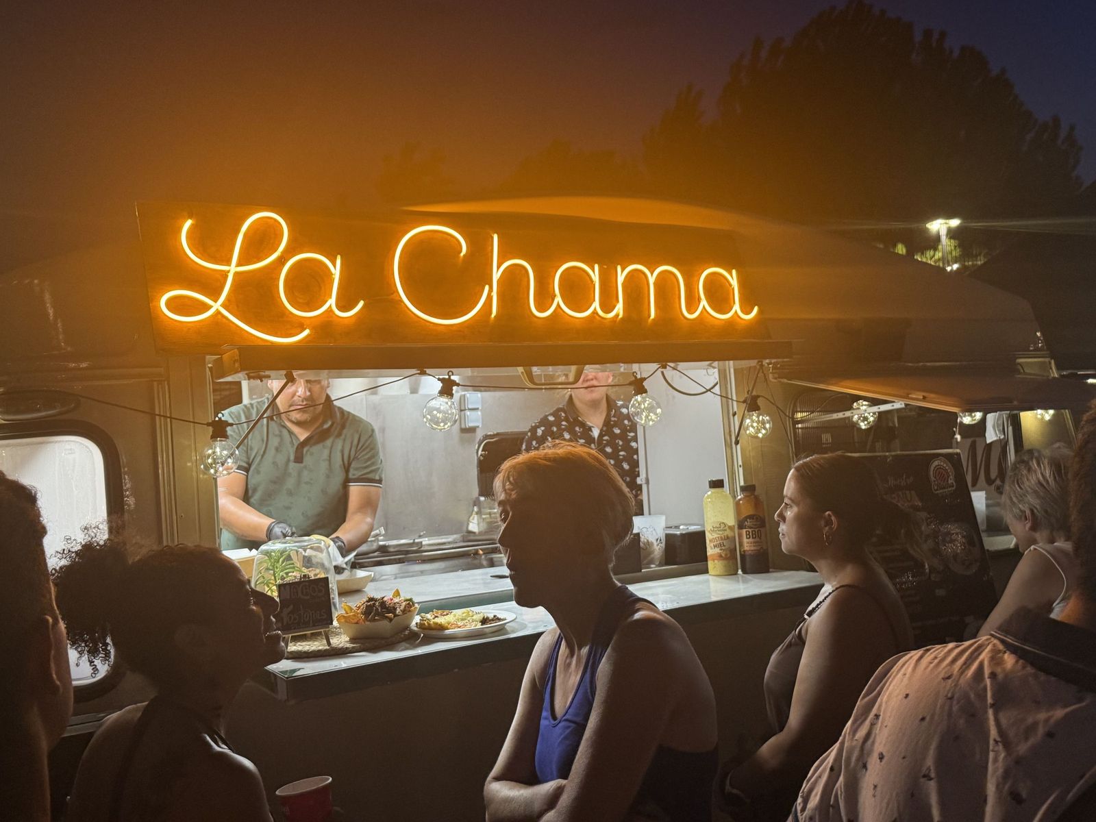 Feria Food Trucks en Aldeatejada en la plaza Mayalde