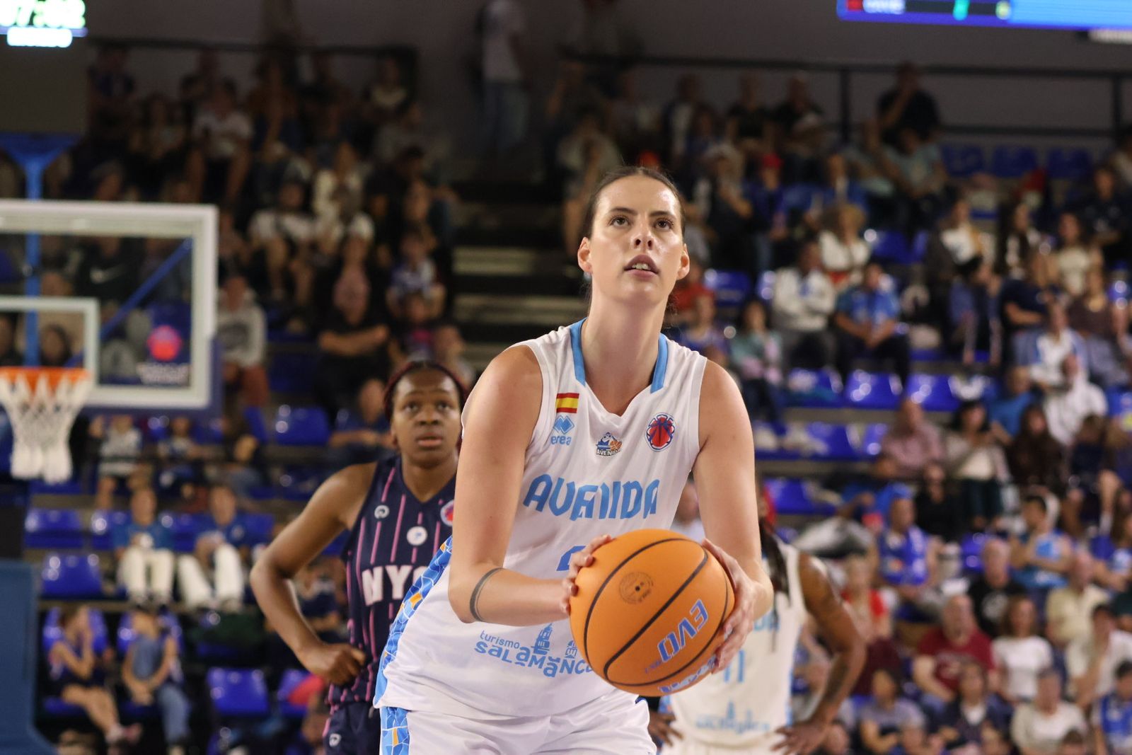 Perfumerías Avenida - Nyon Basket