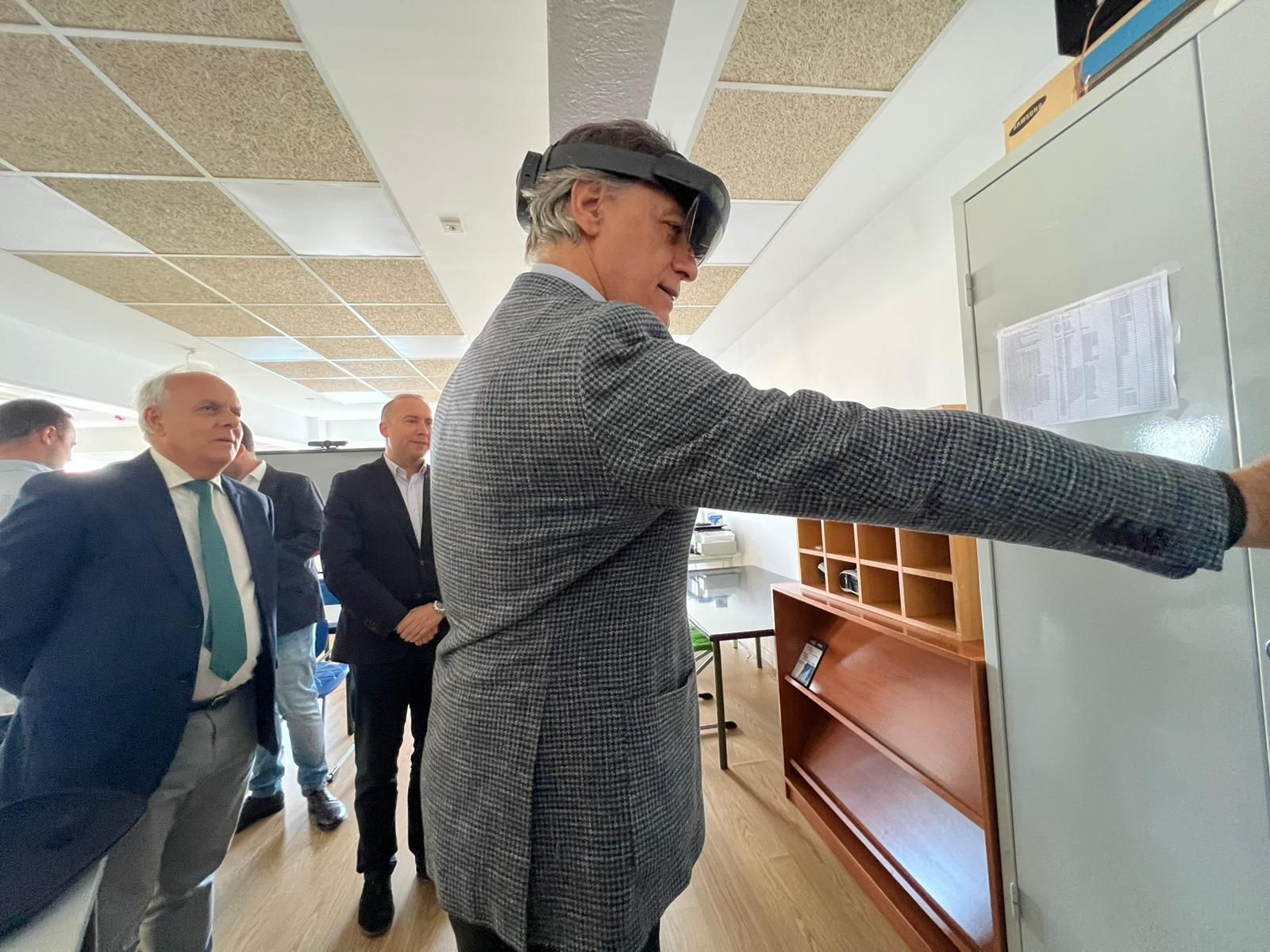 Carlos García Carbayo durante su visita al Centro Integrado de Formación Profesional (CIFP) Río Tormes