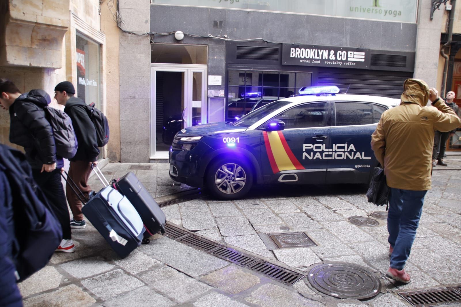 La Policía Nacional, presente en la Plaza Mayor de Salamanca durante la mañana de este sábado | Salamanca 24 Horas
