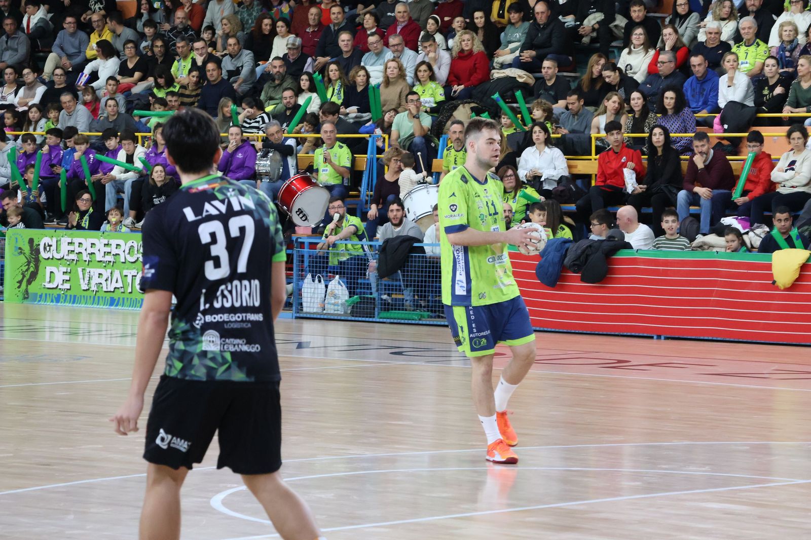 GALERÍA | Duelo de alturas entre el BM Zamora y el Torrelavega