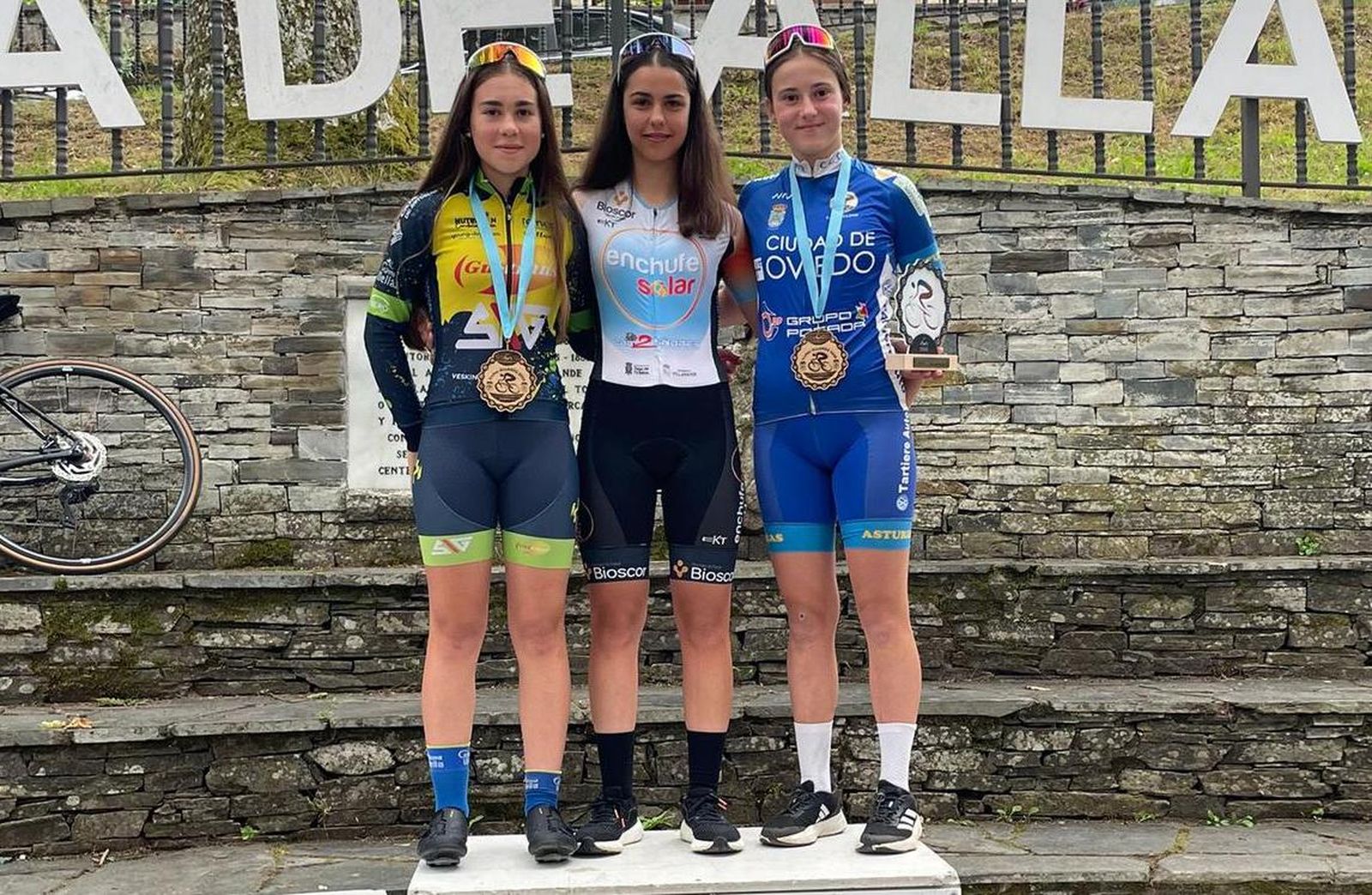 Nayara Villegas, ganadora de la prueba infantil en el Trofeo Allande