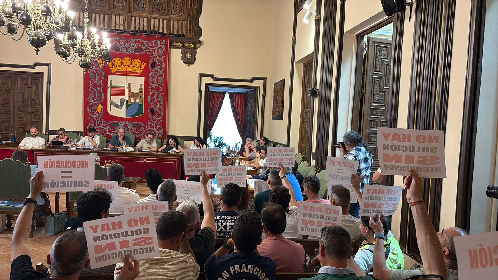 Protesta de Policia Municipal en el pleno municipal de Zamora.