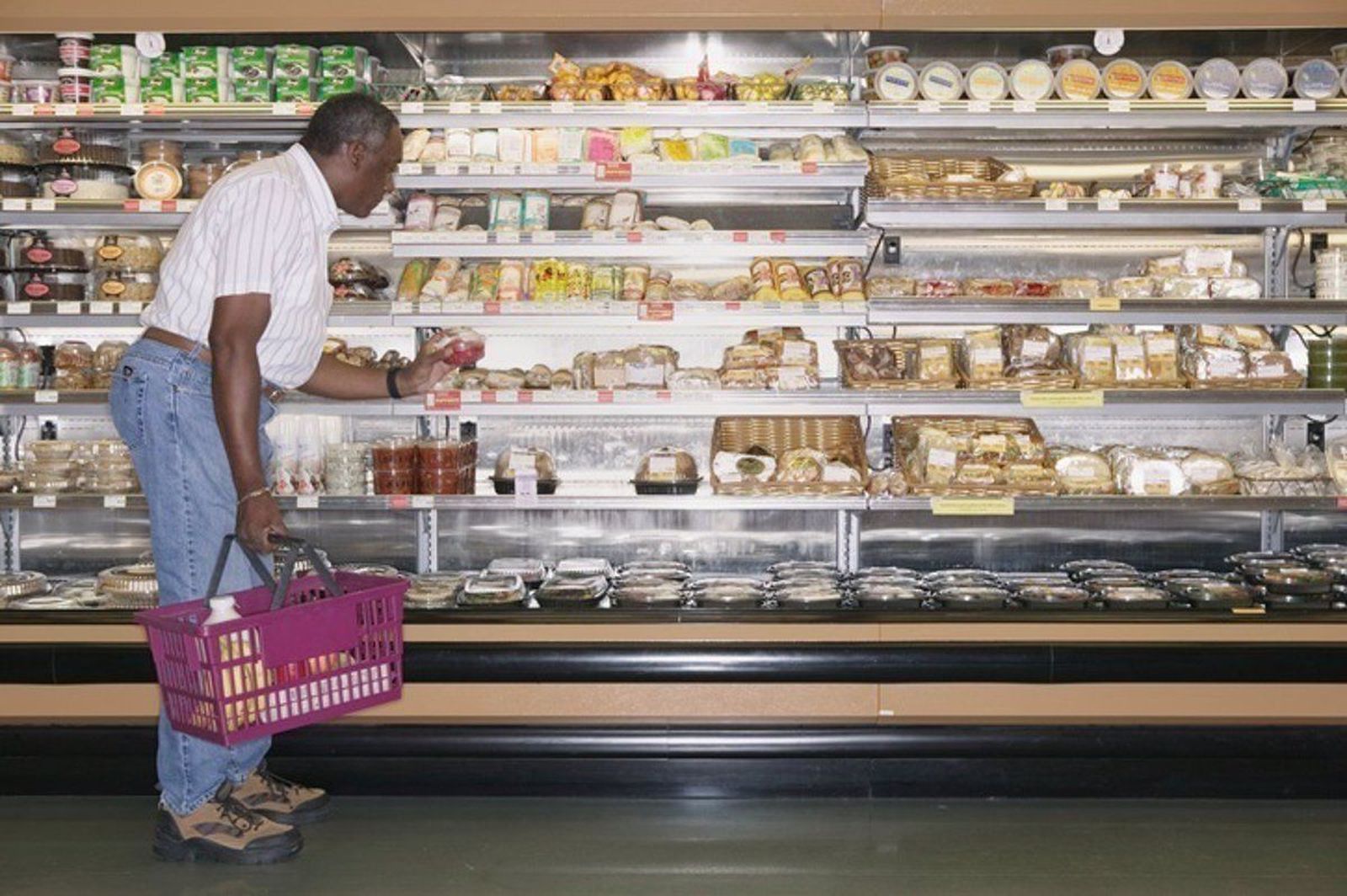 Compra de productos. Foto Infosalus