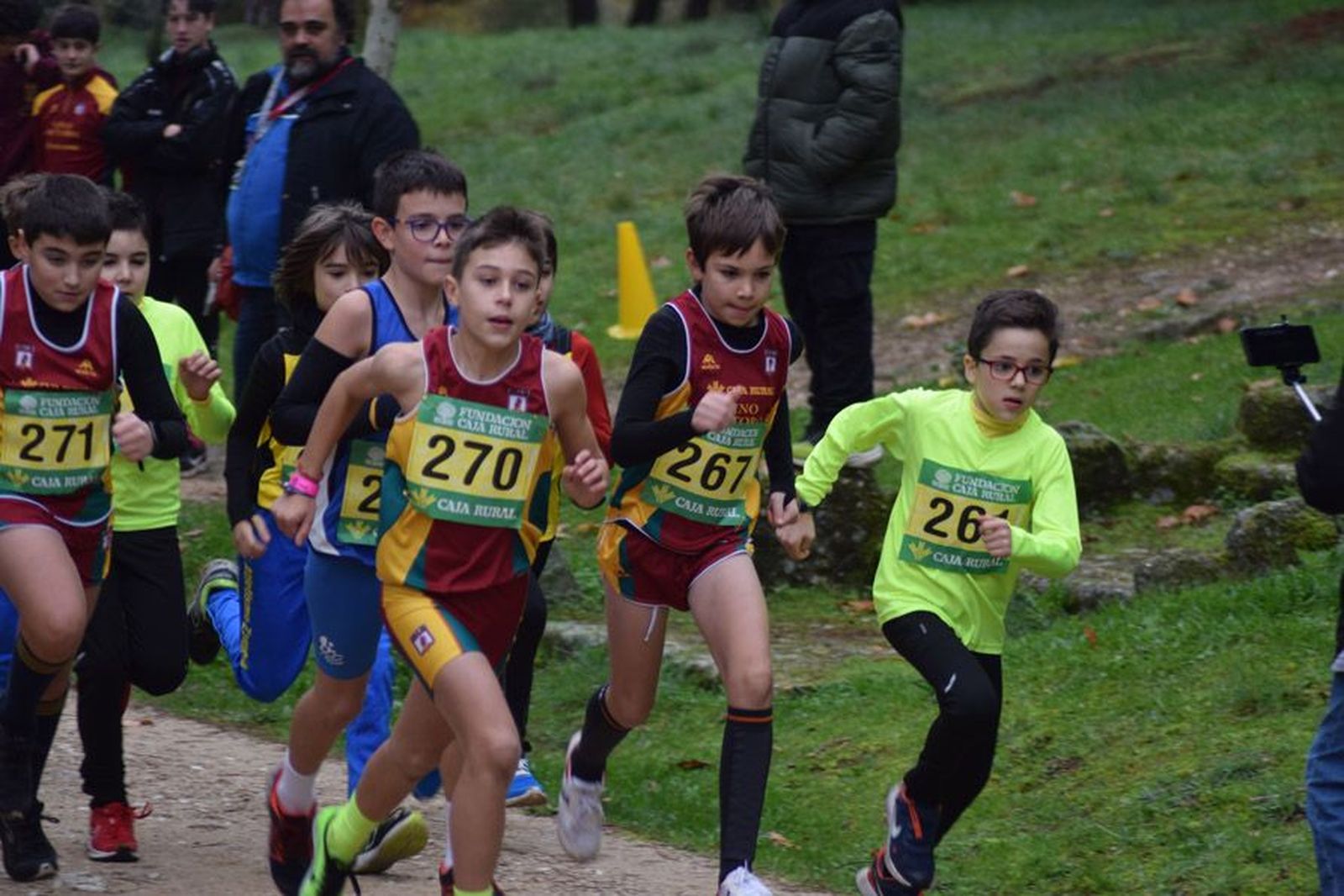 cross-de-otono-en-el-bosque-de-valorio-36