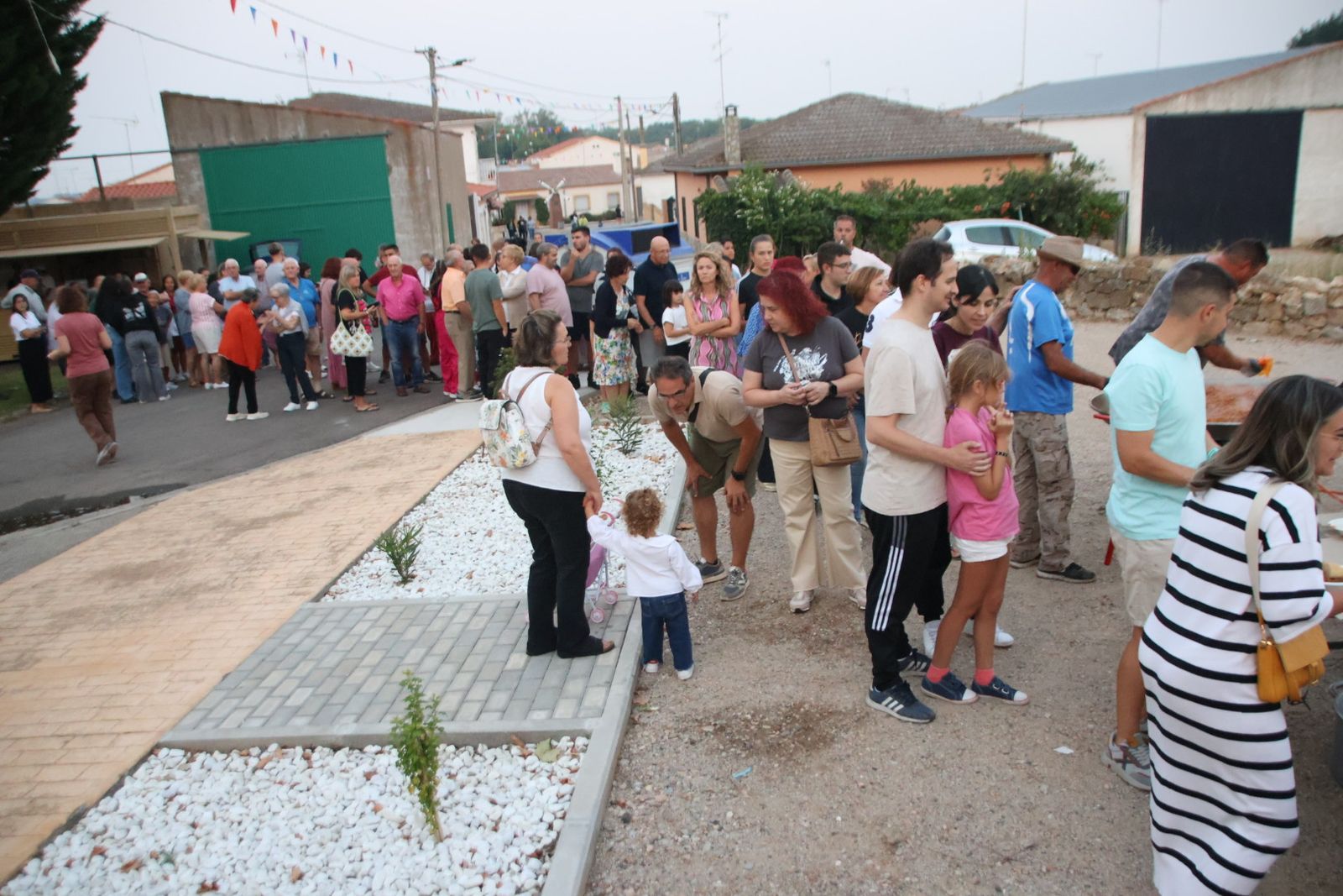 Villagonzalo, cena de chichas en la pista 