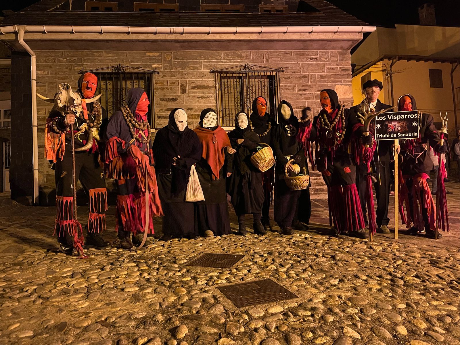 Los Visparros de Triufé de Sanabria salen por San Blas