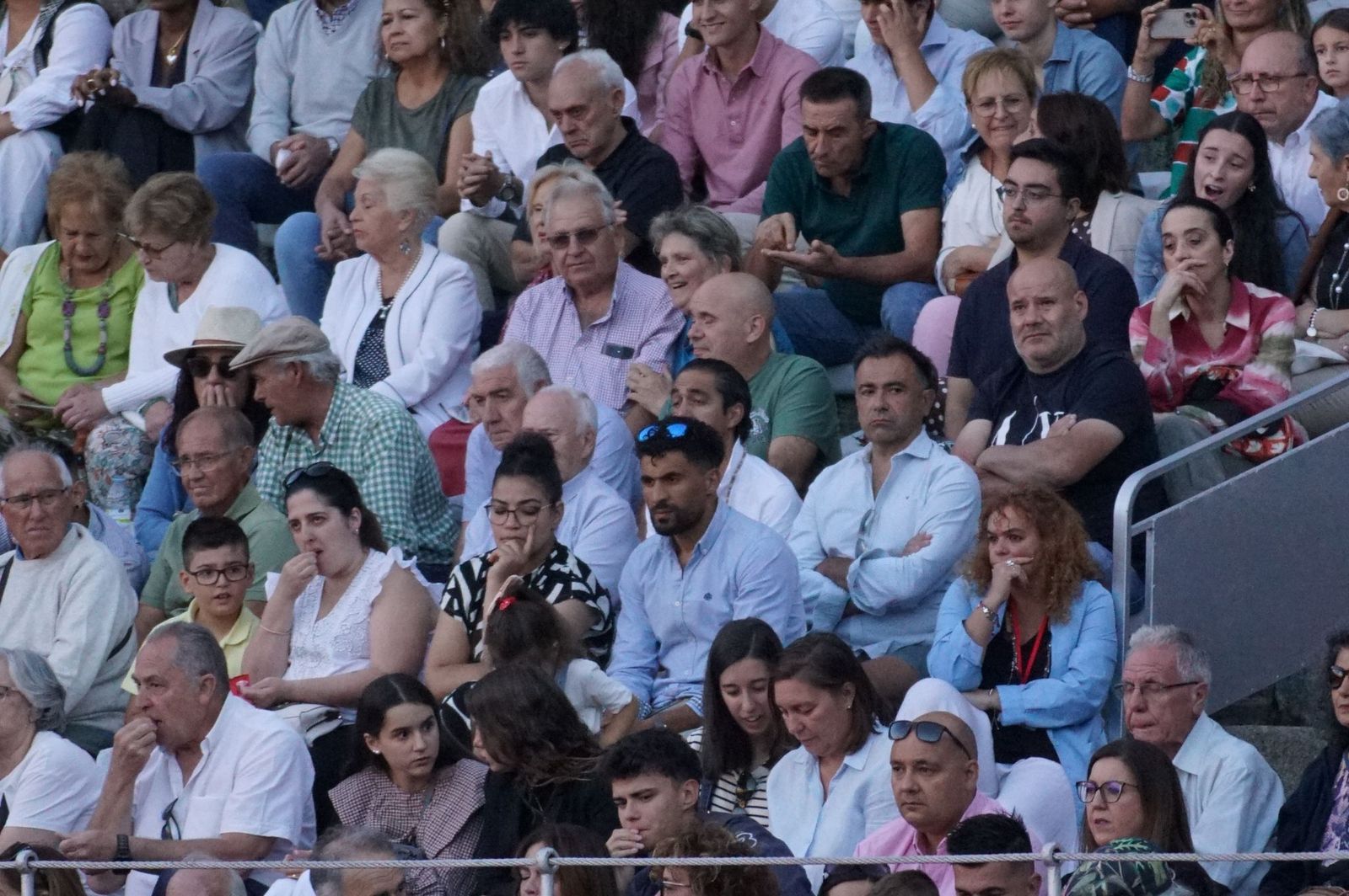 Clase práctica con alumnos de la Escuela de Tauromaquia de Salamanca (Diego Mateos, Noel García y Álvaro Rojo con erales de Esteban Isidro)