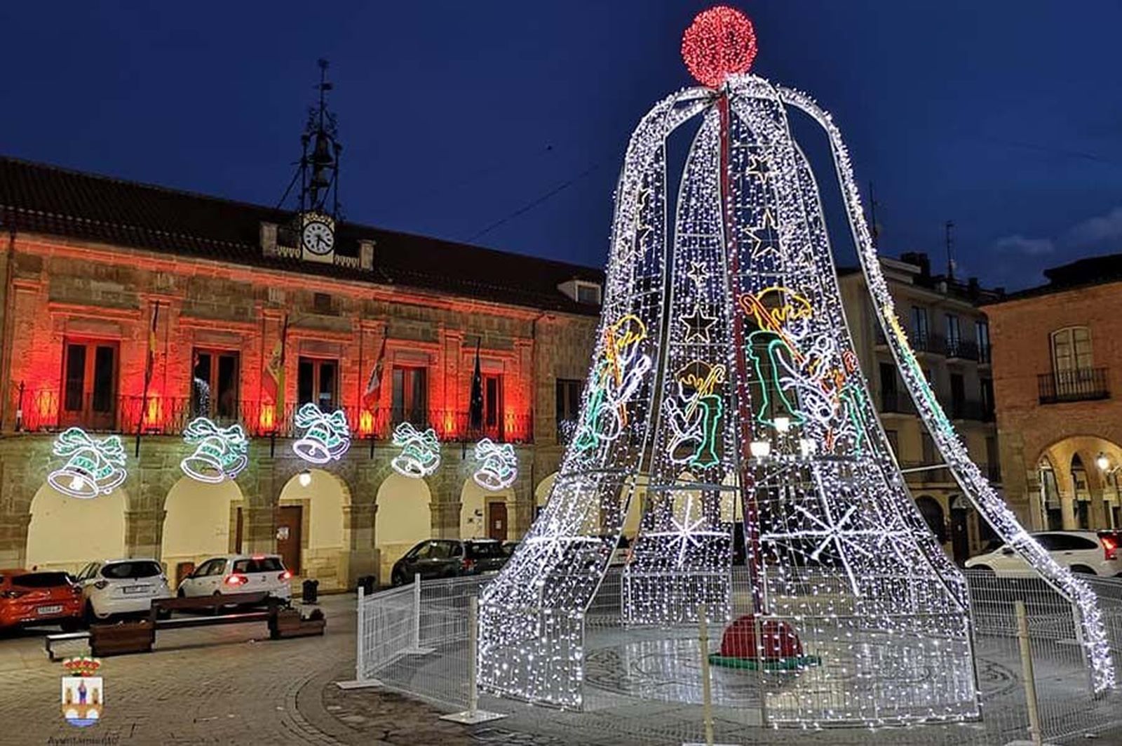 Luces navideñas en Benavente. Archivo.