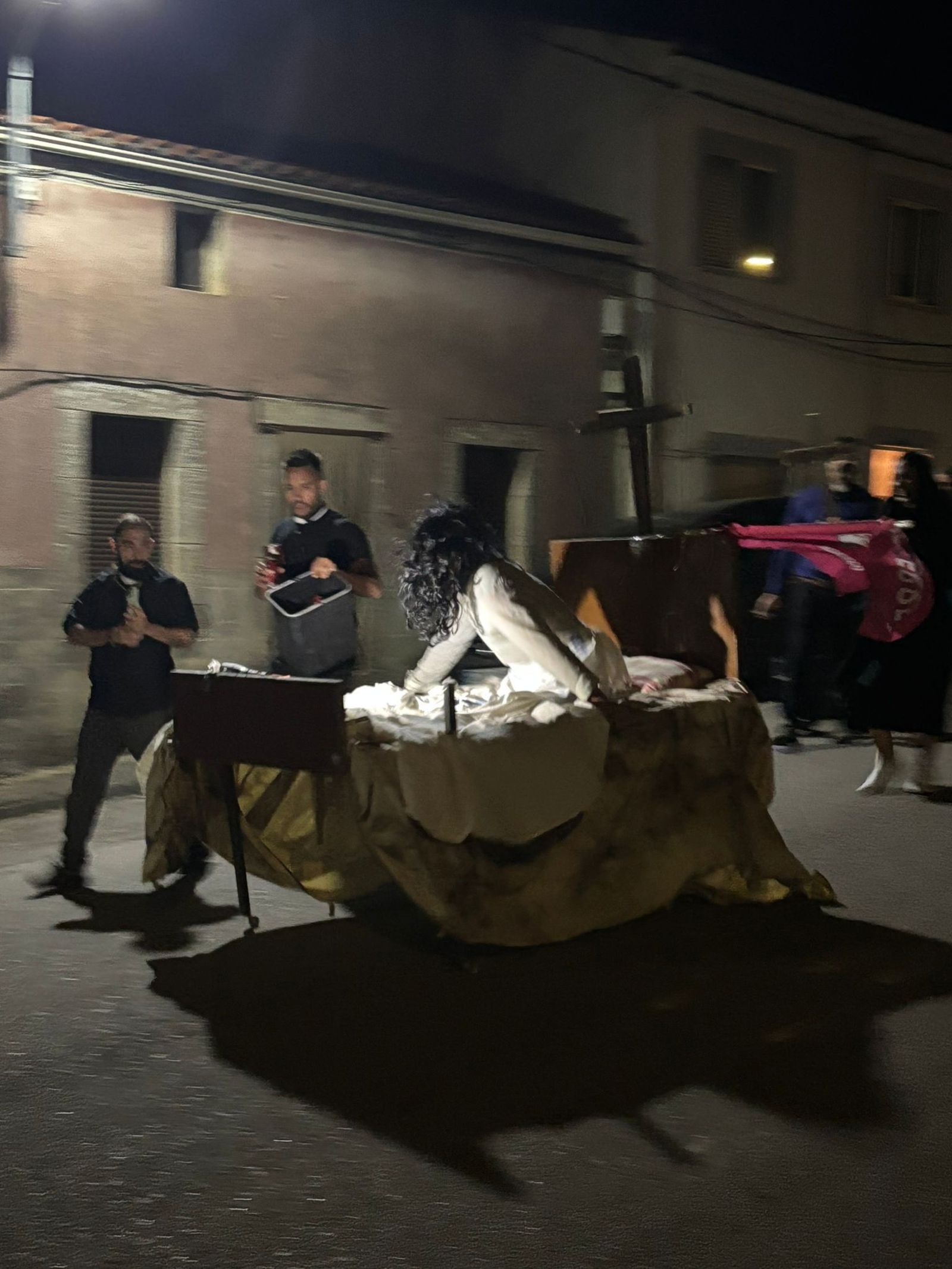 Desfile de peñas en Masueco 2025