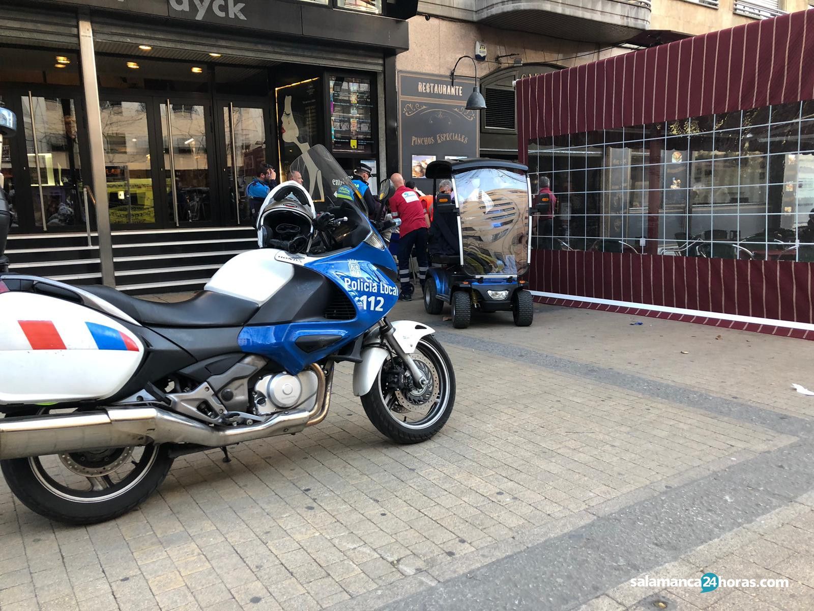 Policía local cines van dyck (2)