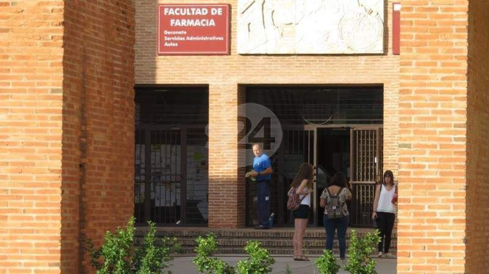 Reclaman una urgente actualización de las plantillas en la Universidad