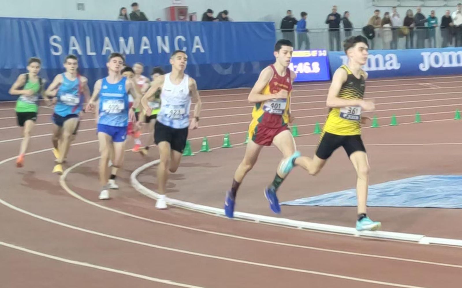 Adrian Sanchez Gallego en el momento decisivo de la carrera