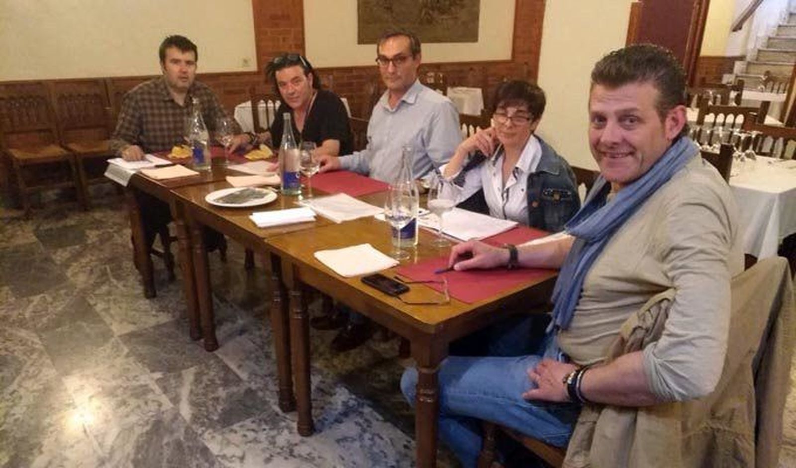 Los expertos catan las veintidós tapas participantes en la categoría de Jurado en “De Tapas X Zamora”