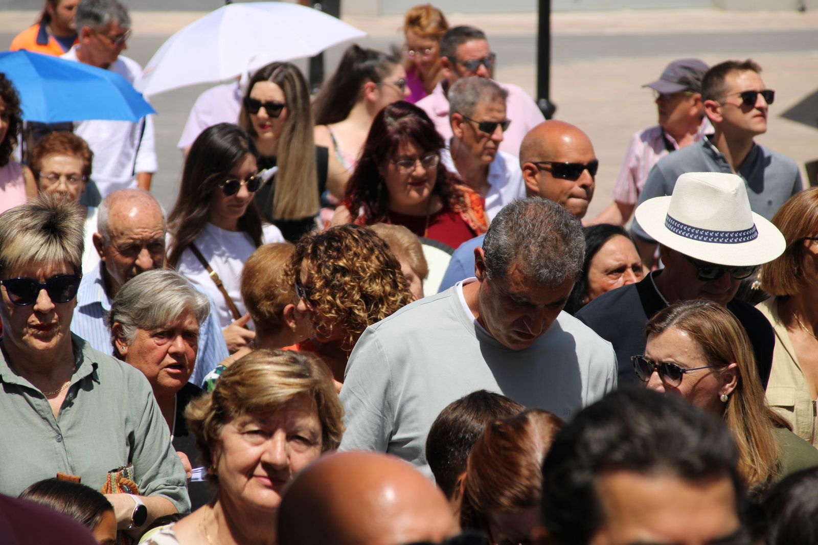 Procesión en honor al Cristo de las Batallas en Castellanos de Moriscos