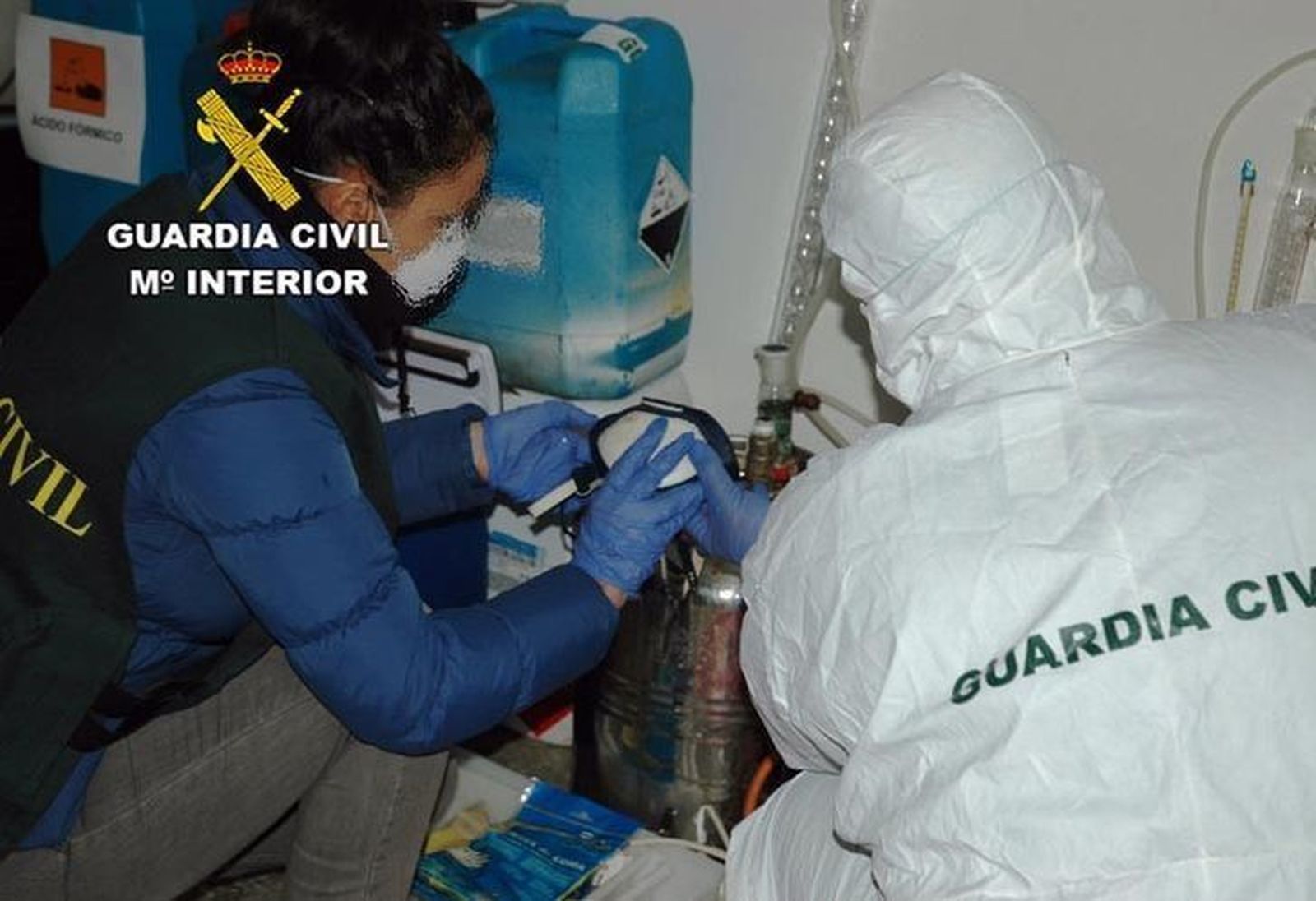 La Guardia Civil desmantela en Valdefinjas el primer laboratorio de speed en la región