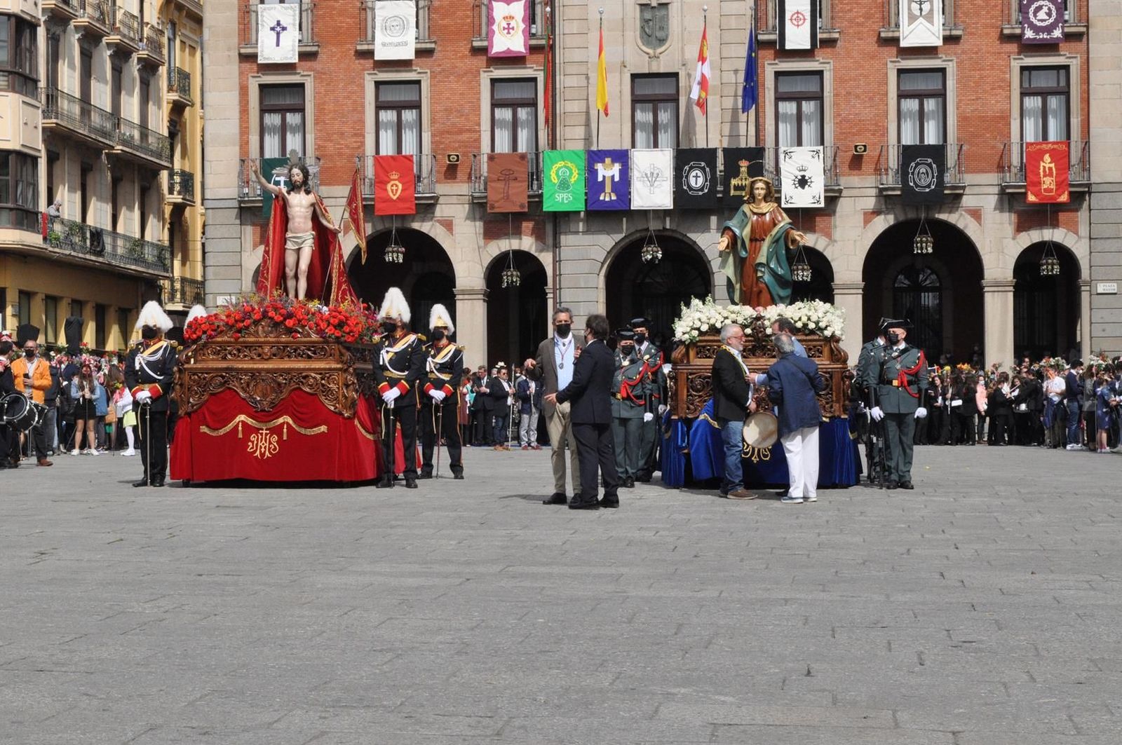 cofradia-de-la-resurreccion-2022-foto-veronica-muriel-27-copy