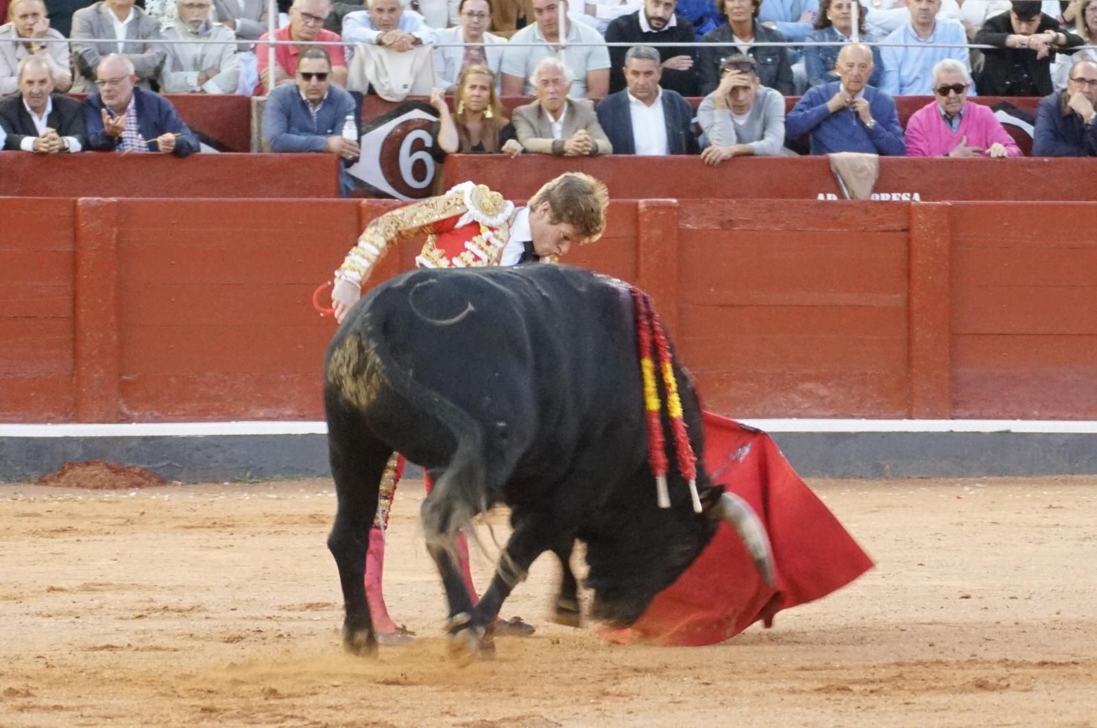 La corrida concurso para despedir la feria con Morante, Talavante y Borja Jiménez: imágenes de los mejores momentos en La Glorieta