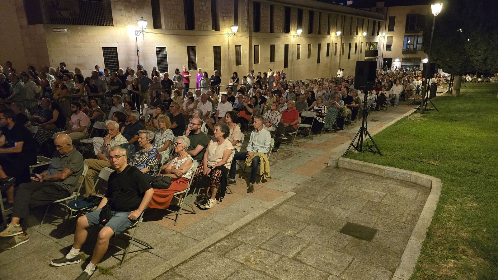 Concierto de jazz del grupo Sullivan Fortner y Peter Bernstein en el Patio Chico de Salamanca Concierto de jazz del grupo Sullivan Fortner y Peter Bernstein en el Patio Chico de Salamanca