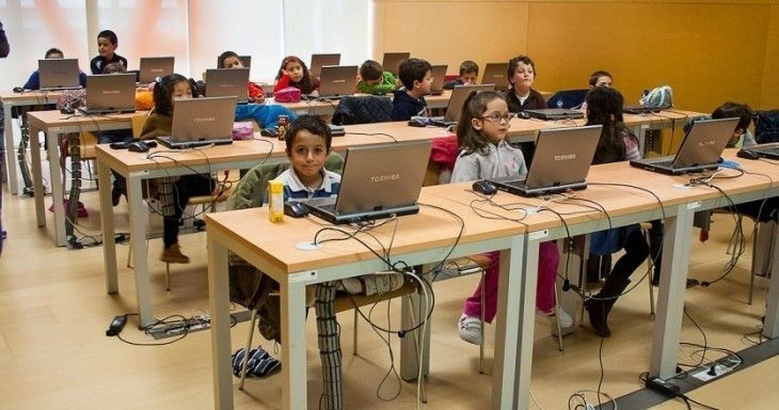 Alumnos de Macotera aprenden en el CITA sobre meteorología con una inmersión en las TIC