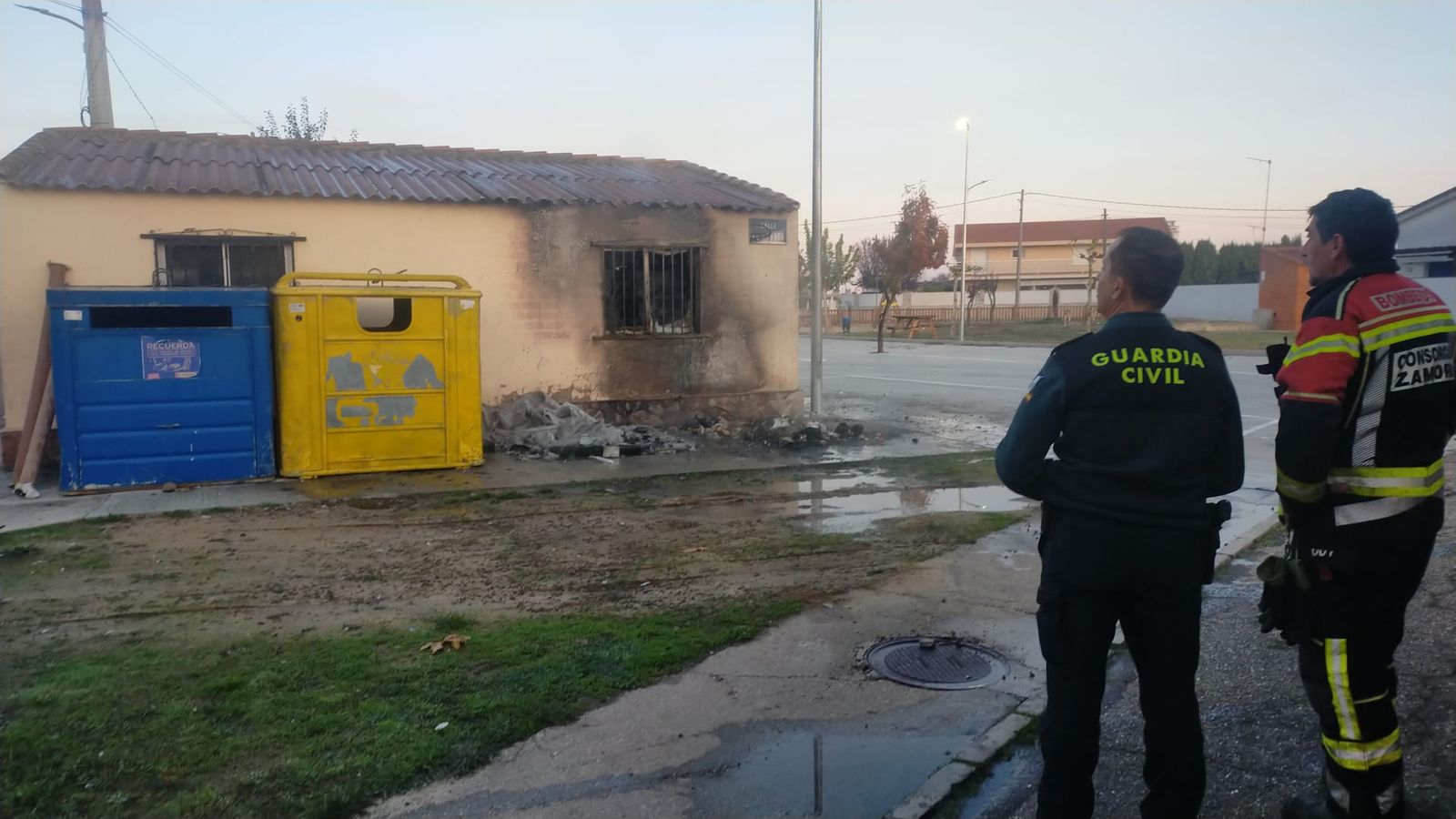 Incendio contenedores Morales del VIno