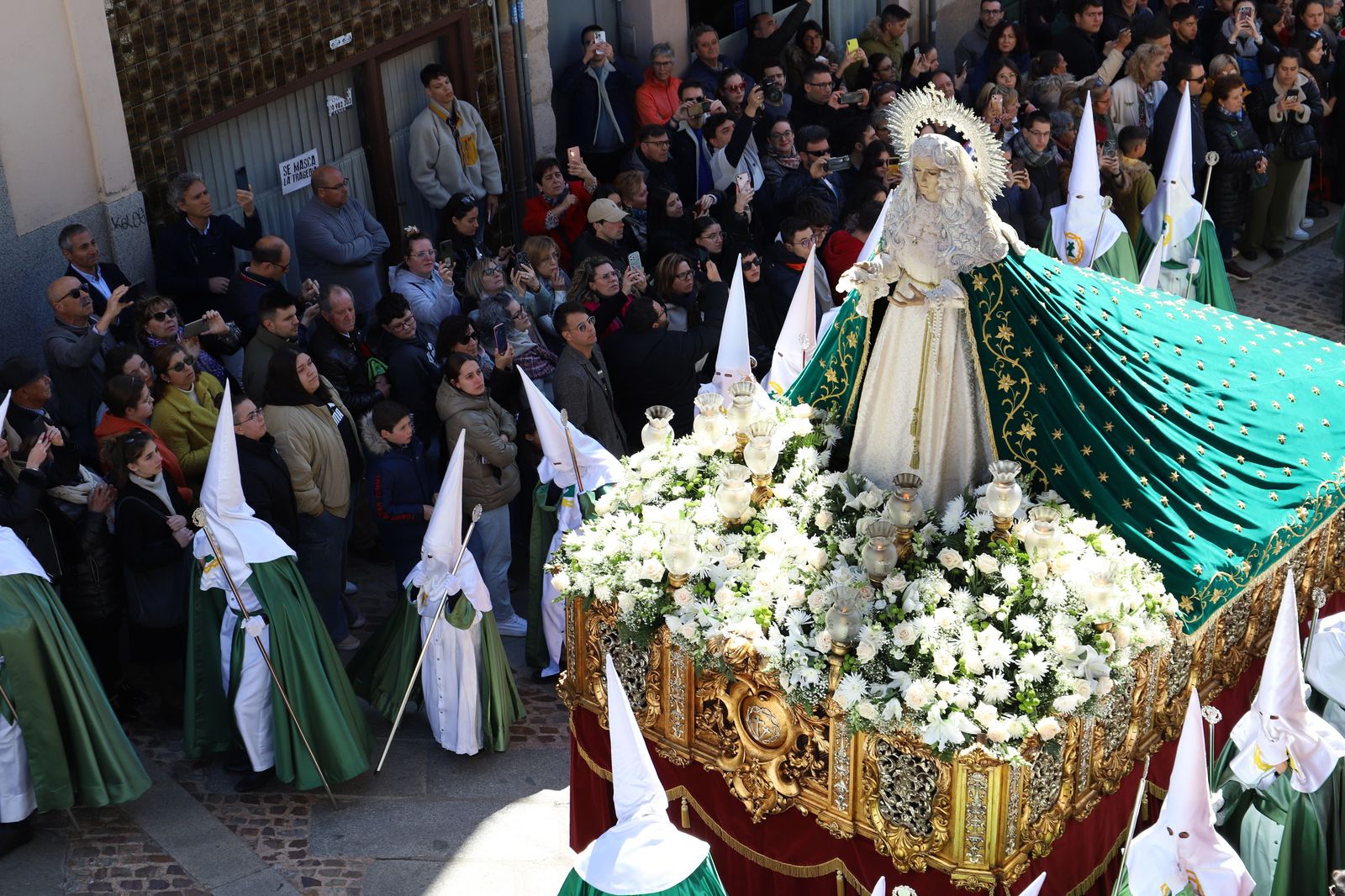 cofradia-virgen-de-la-esperanza-33