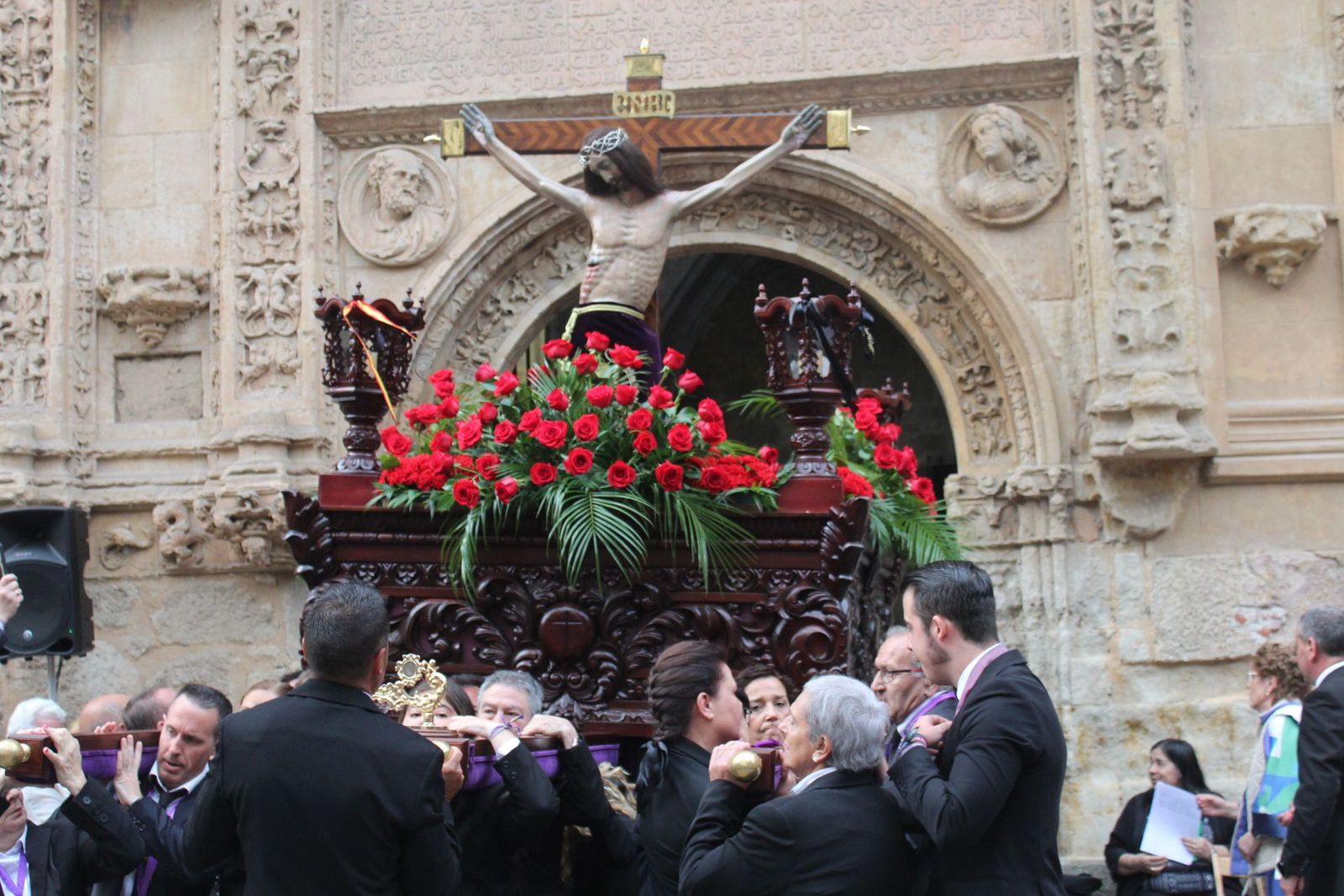 Procesión en honor al Santísimo Cristo de los Milagros