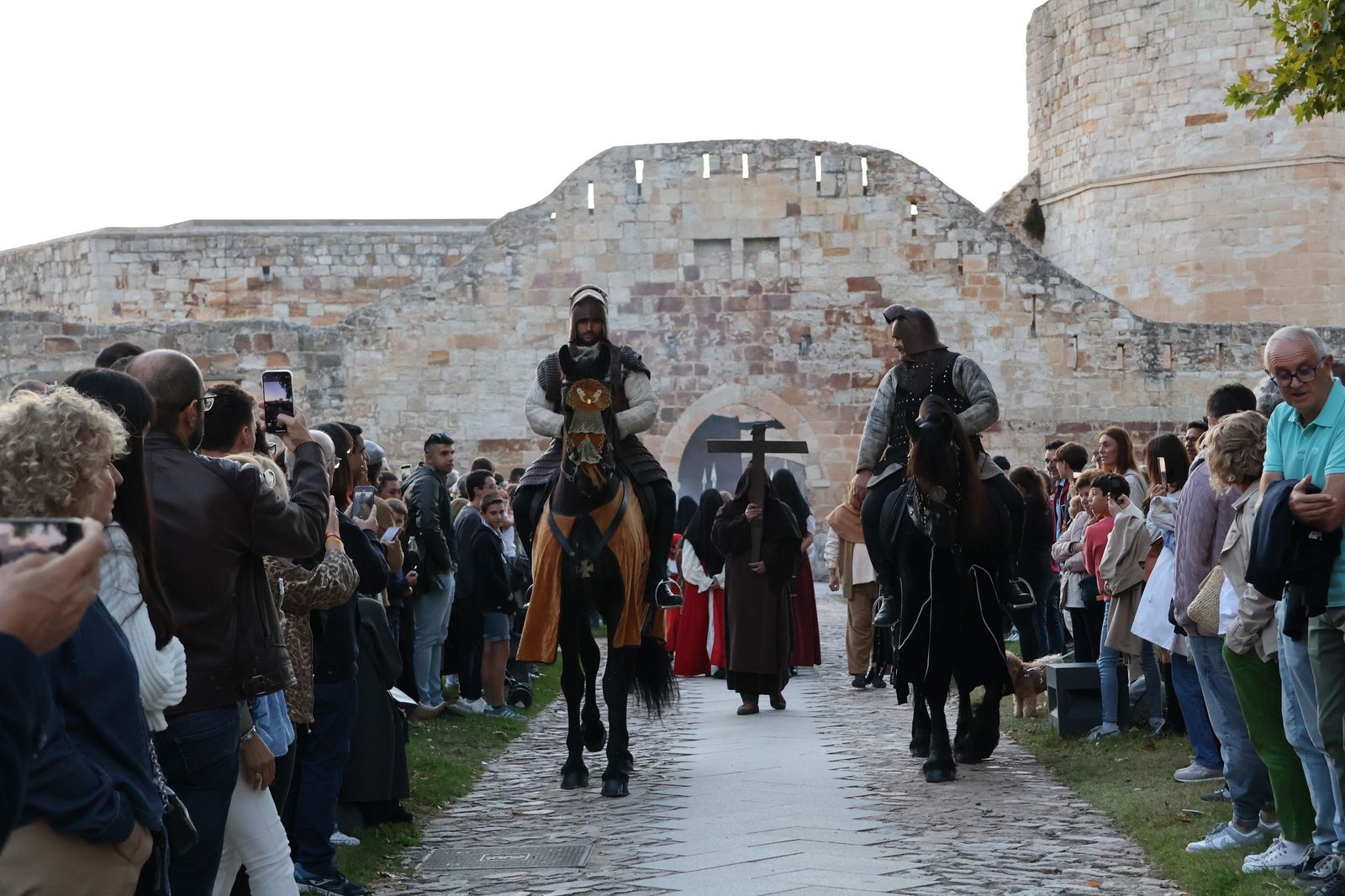 Desfile del entierro de los Hijos de Arias Gonzalo