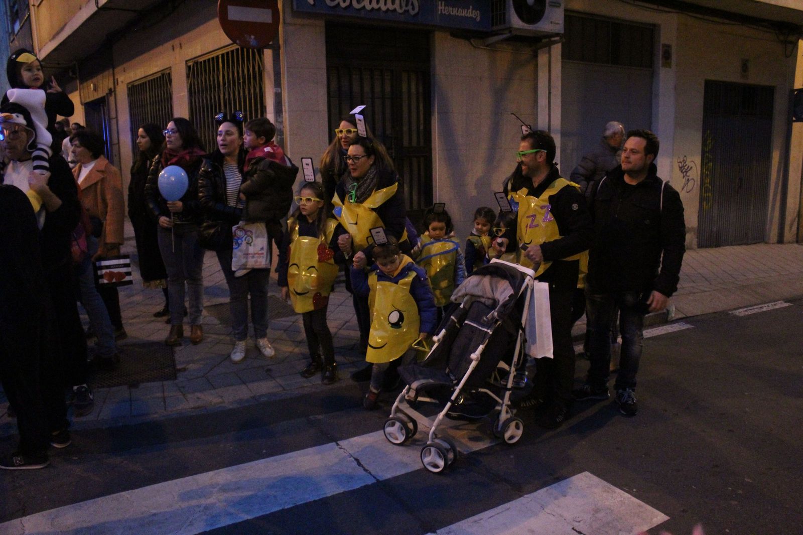 desfile-de-disfraces-de-carnaval-del-barrio-del-oeste-27