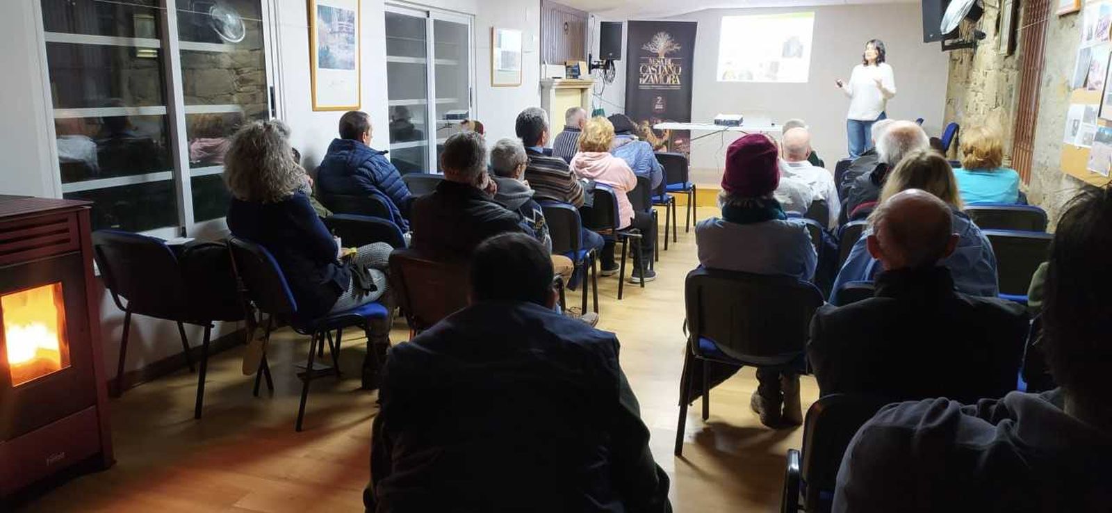 Hermisende y Robleda acogen jornadas de formación de la Mesa del Castaño 2 Hermisende y Robleda acogen jornadas de formación de la Mesa del Castaño 2