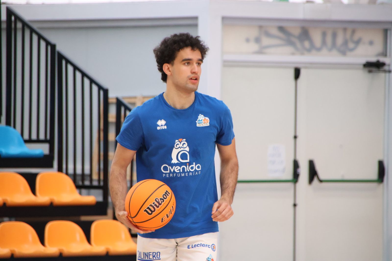 Primer entrenamiento de Perfumerías Avenida de Tercera FEB
