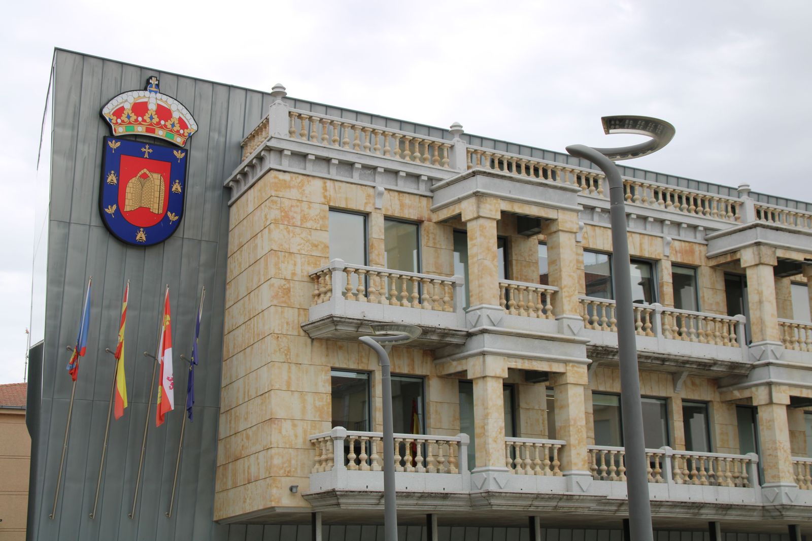 Fachada del Ayuntamiento de Guijuelo Fachada del Ayuntamiento de Guijuelo