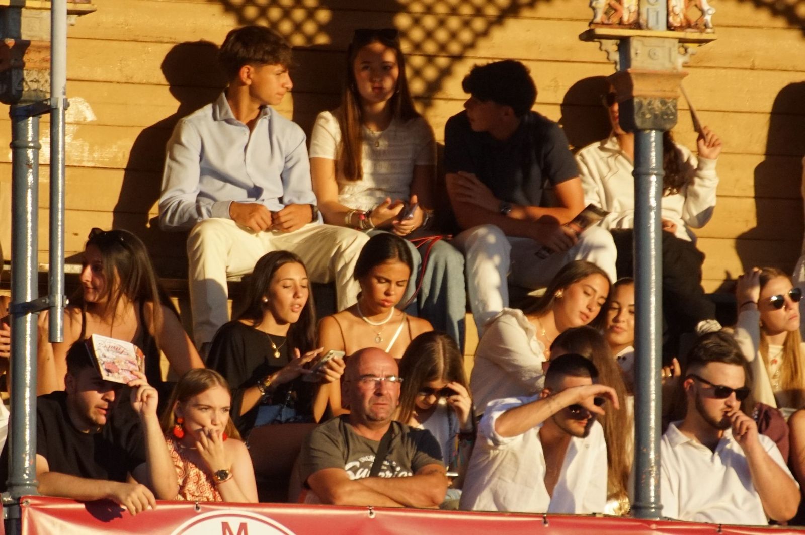 Así se ha vivido la primera corrida de la feria 2025 en La Glorieta: imágenes del ambiente en los tendidos y en el patio de cuadrillas