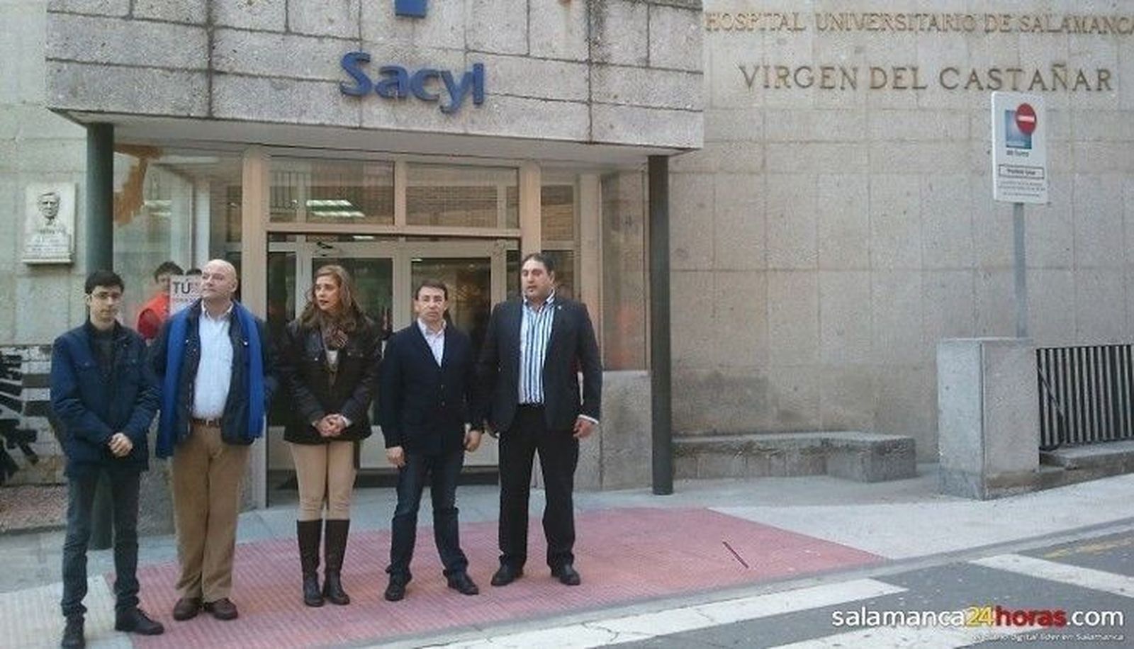 Los socialistas piden que se mantengan los servicios del hospital